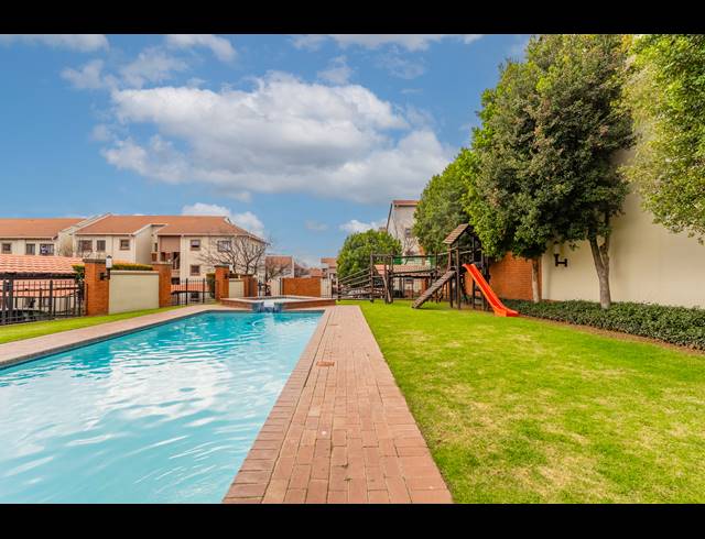 2 BEDROOM APARTMENT FOR SALE IN PAULSHOF